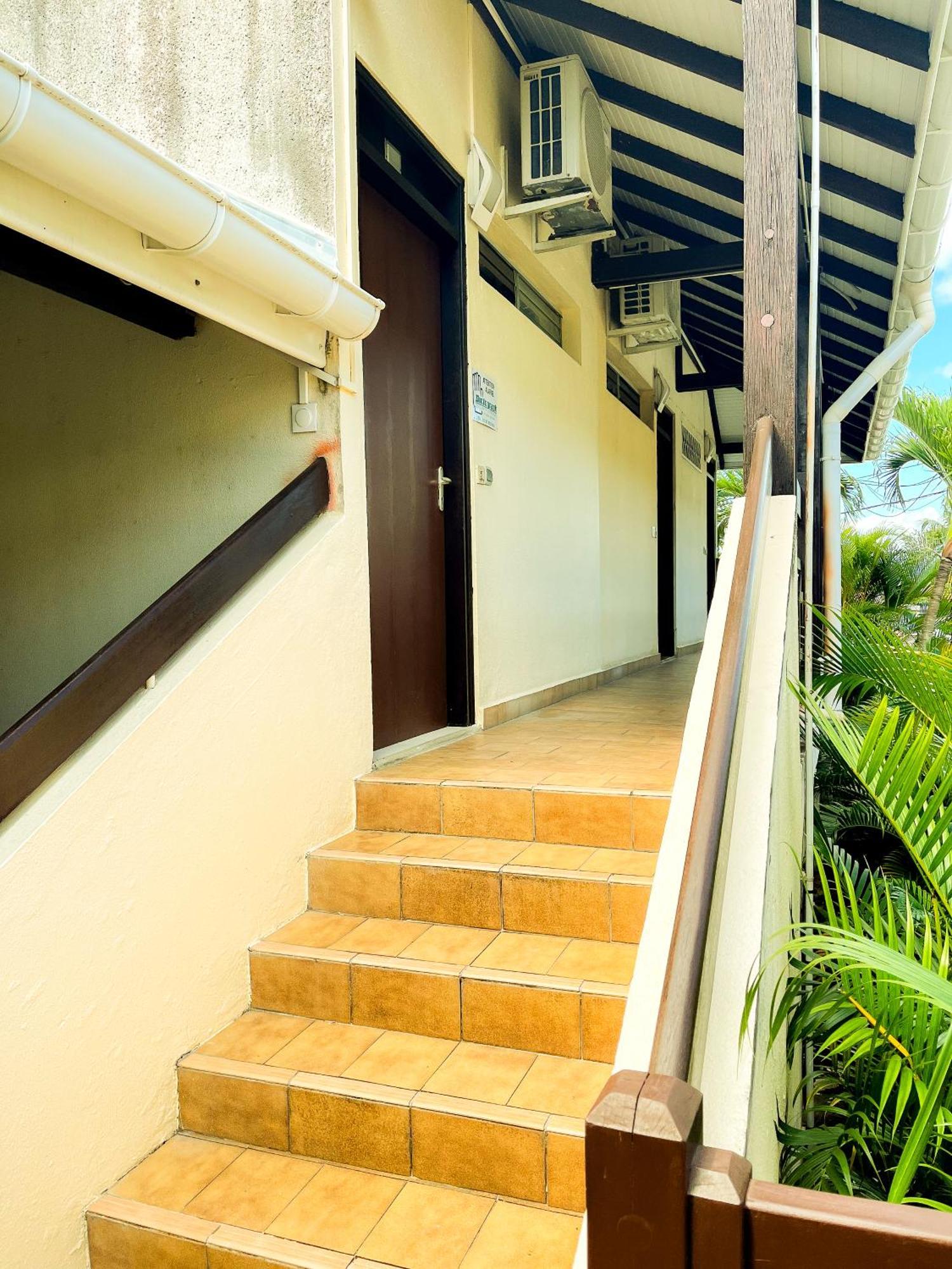 Charmant Studio Mezzanine - Caraibes Zen - Gosier - Proche De La Mer Le Gosier  Exterior photo